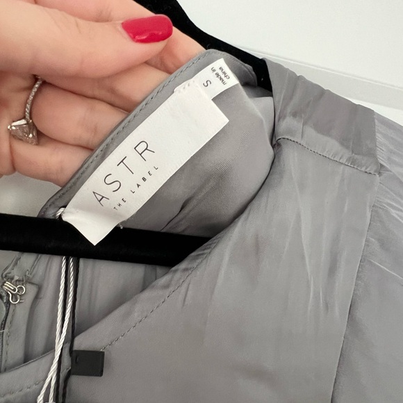 ASTR The Label - Marin Dolan Dress - Sage - Picture 5 of 6